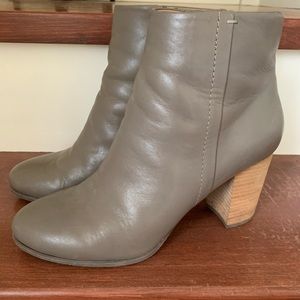 Vionic ankle boot